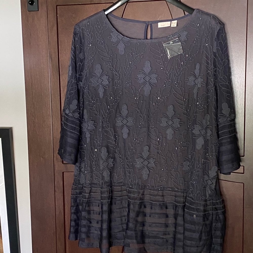 LOGO Lavish by Lori Goldstein Embroidered and Beaded Mesh top.  Size 3X.  NWOT - Picture 3 of 5